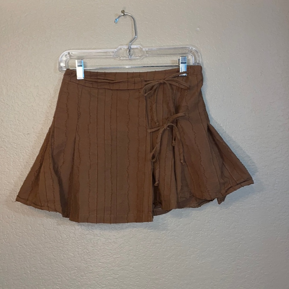 Brown mini skirt